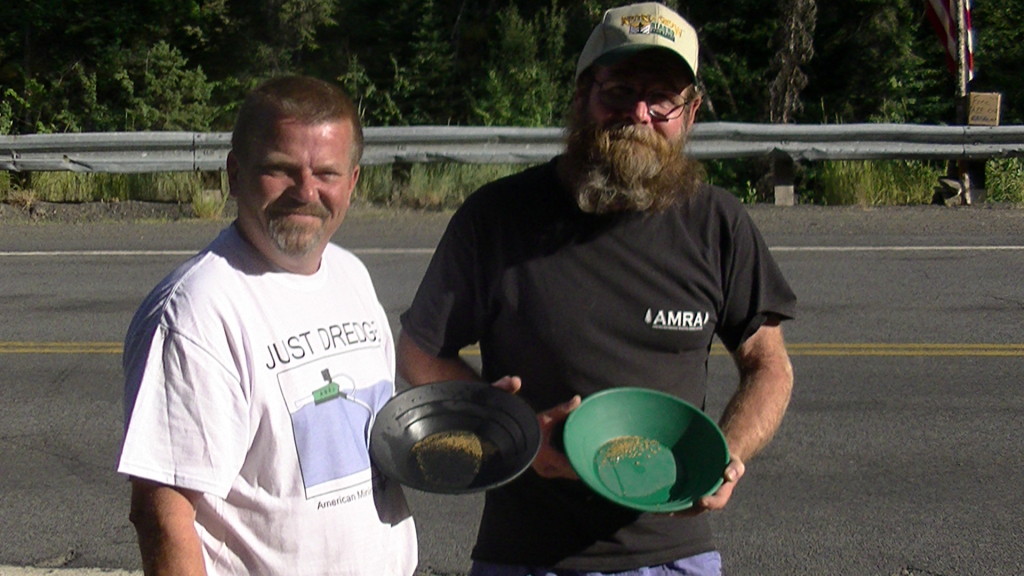 AMRA President Shannon Poe (left) and AMRA Field Manager John Ratley (right) 1st day cleanout